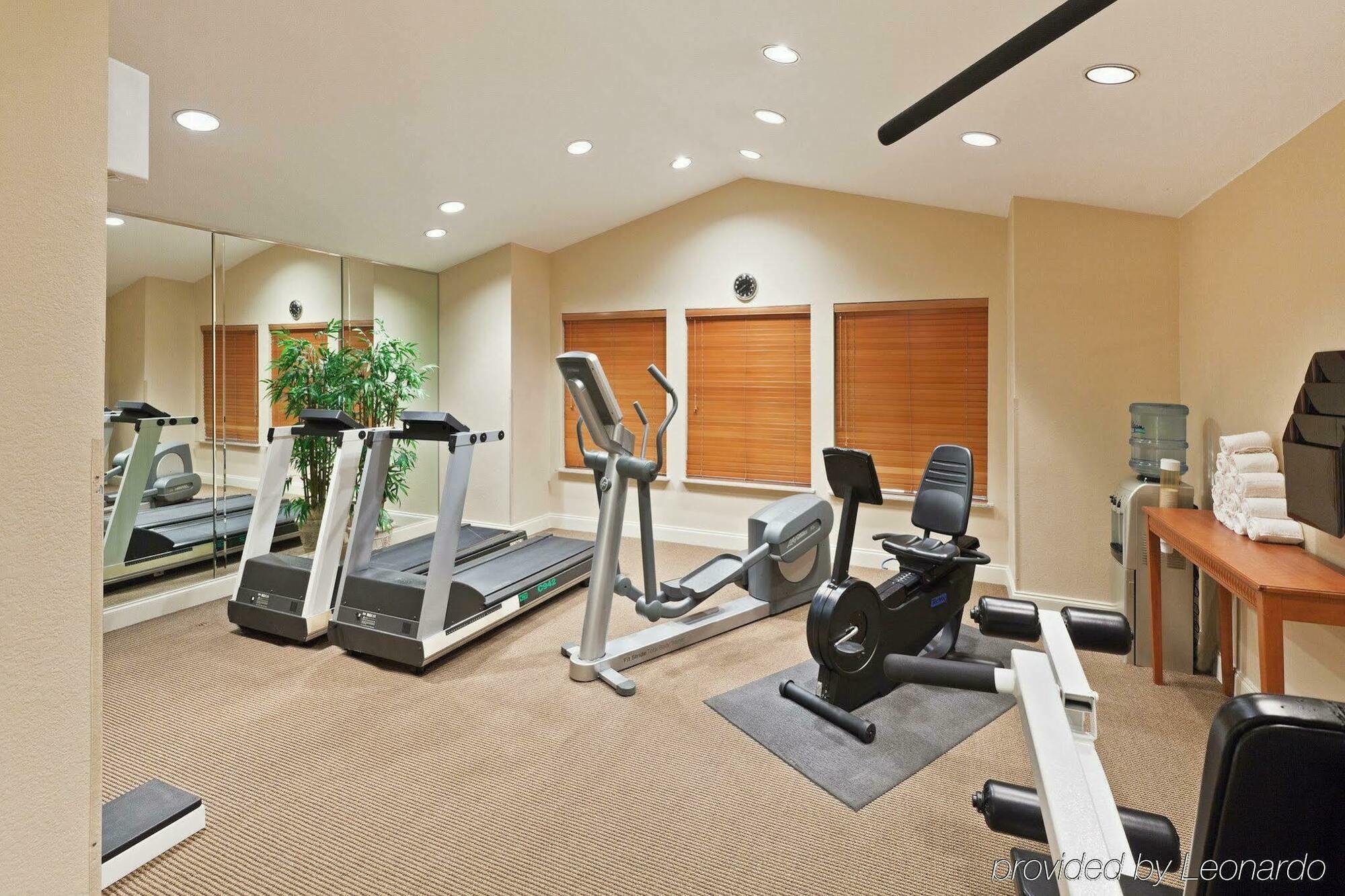 Candlewood Suites Dallas Market Center-Love Field By Ihg Facilities photo