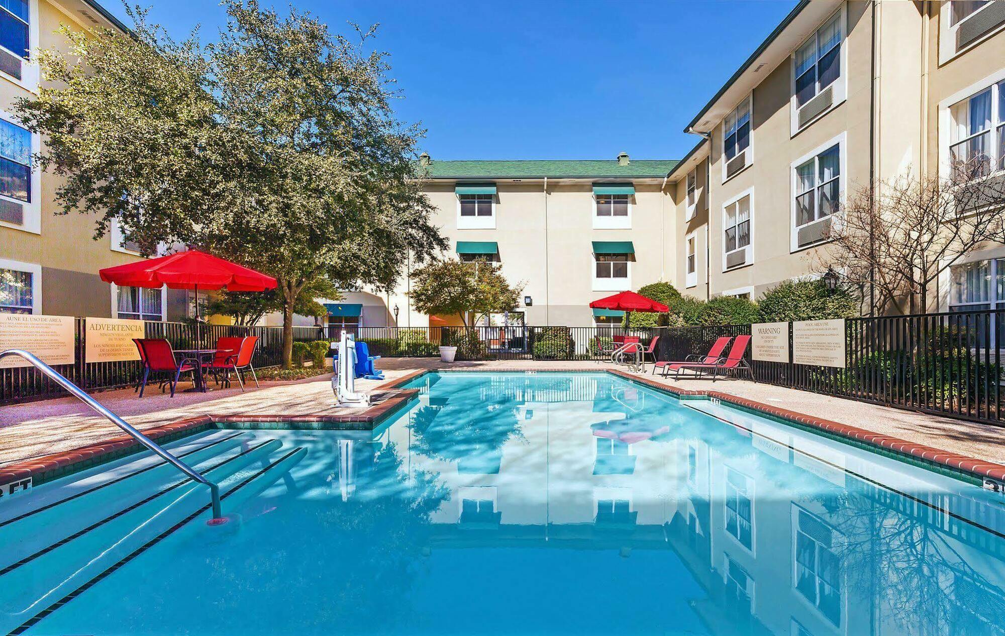 Candlewood Suites Dallas Market Center-Love Field By Ihg Exterior photo